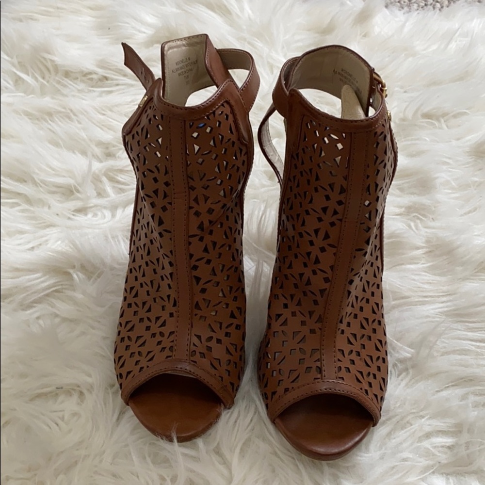 Guess heels